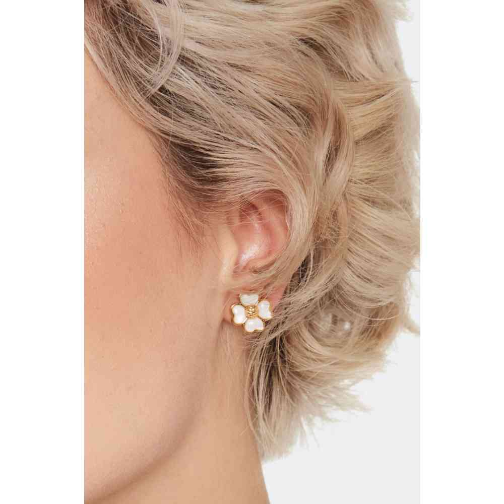 Voodoo Vixen - Heart Petal Stud Des boucles d'oreilles - Blanc